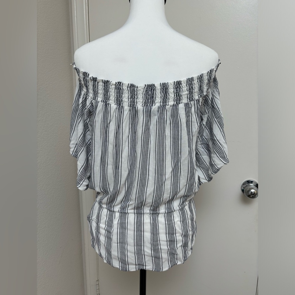 Abercrombie & Fitch off shoulder striped top large butterfly sleeves white black - Picture 2 of 10